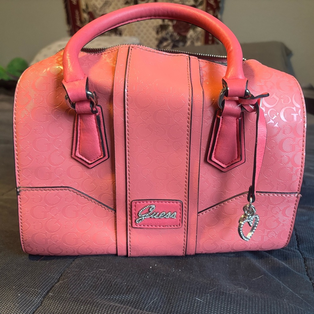 Beautiful Coral GUESD Satchel